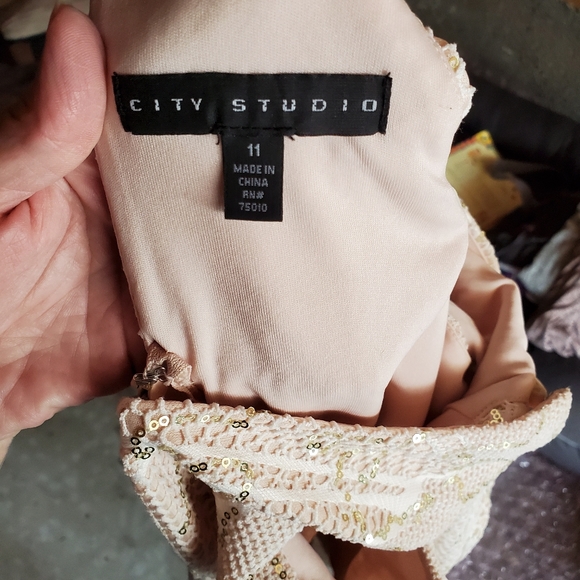 Dress - Picture 2 of 3